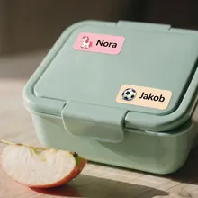 Merkelapper med motiv på en matboks – Nora og Jakob