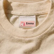 Merkelapp med enhjørning i t-skjorte-merket – Emma